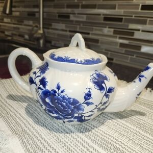 London pottery Blue and White Floral Teapot